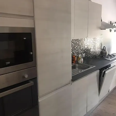 Vic&sunny's View Apartment Ispra